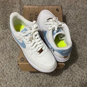 Nike White and Blue Classic Sneakers